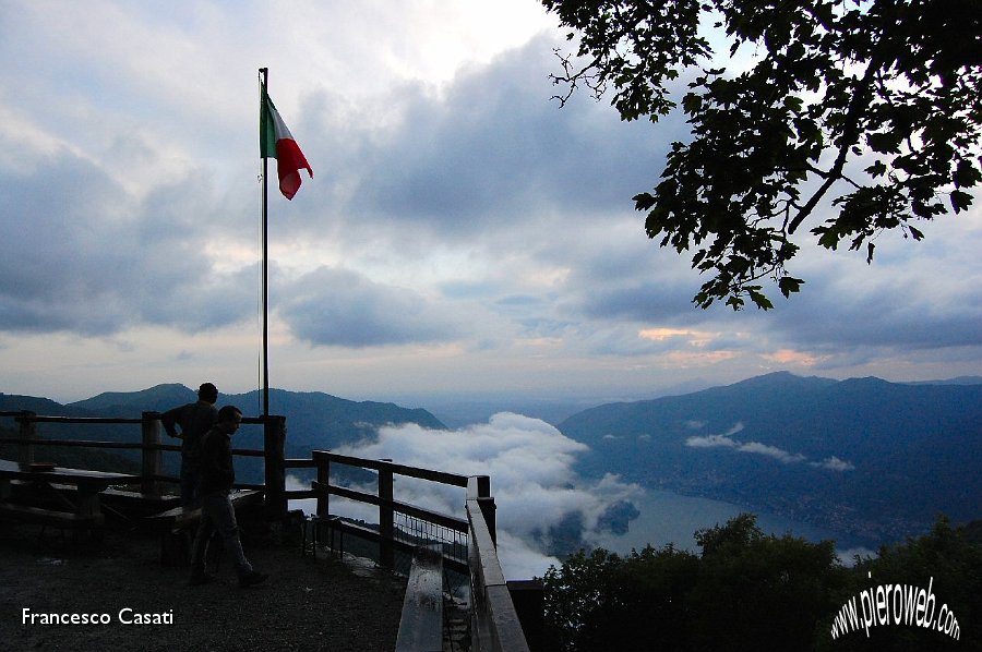 05 Vista che si gode dal rifugio Riella.jpg